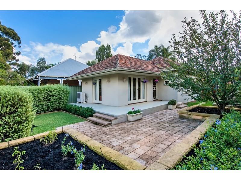 44 Swan Street, Guildford WA 6055
