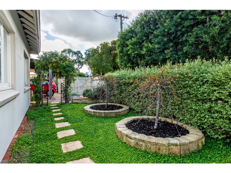 44 Swan Street, Guildford WA 6055