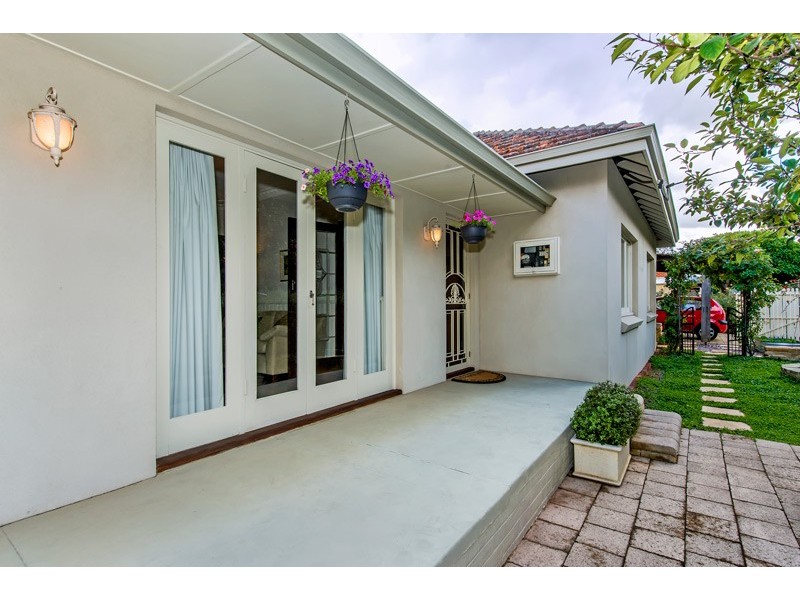 44 Swan Street, Guildford WA 6055