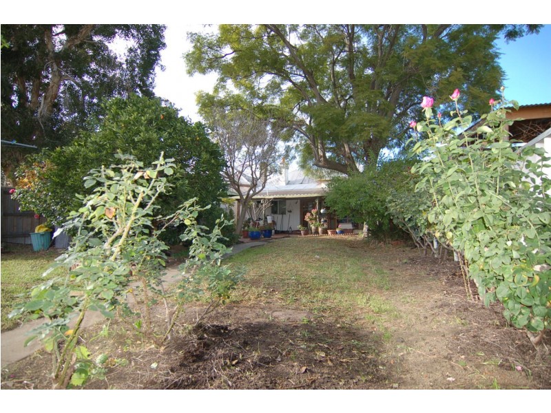 98 Terrace Road, Guildford WA 6055