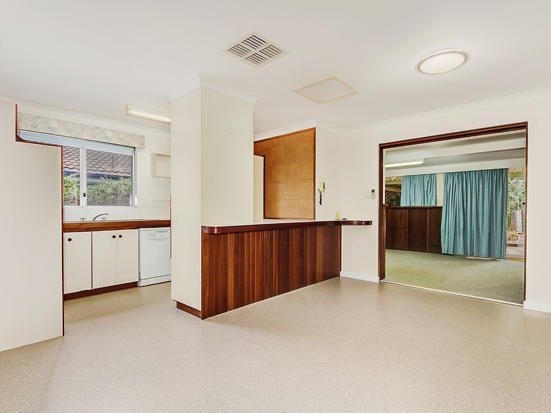 16 Faulkner Way, Eden Hill WA 6054