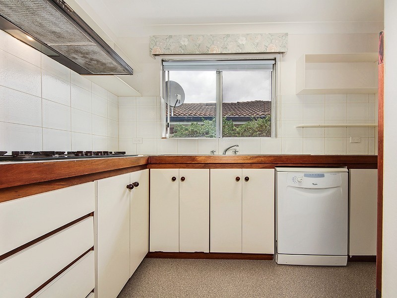 16 Faulkner Way, Eden Hill WA 6054