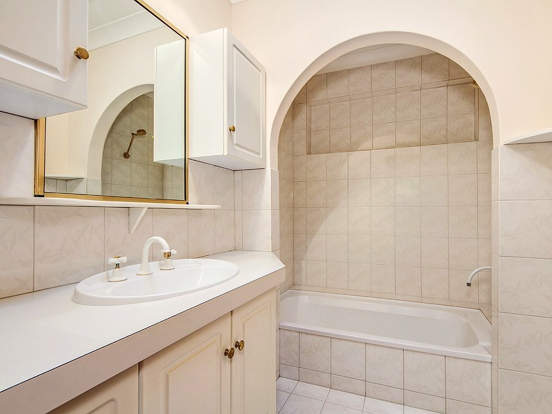 16 Faulkner Way, Eden Hill WA 6054