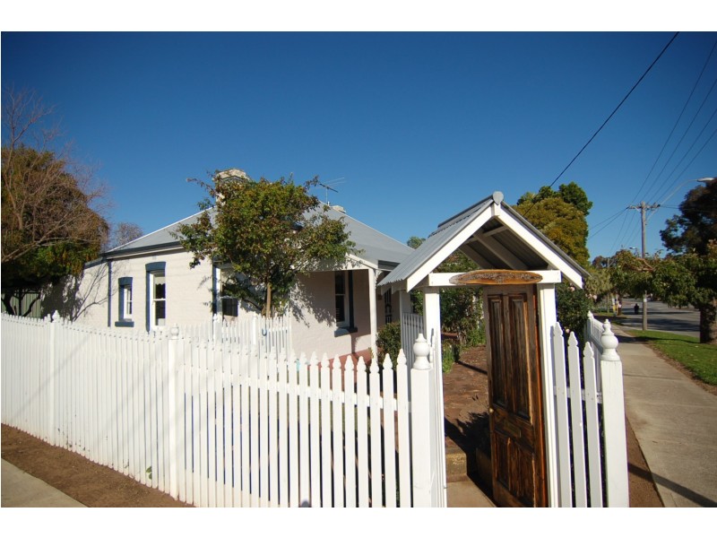 60 East Street, Guildford WA 6055