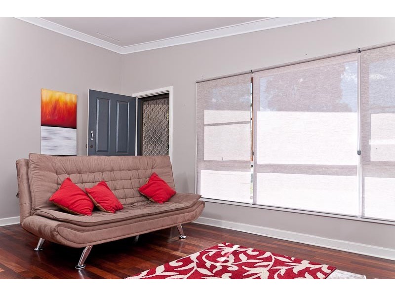 5 Connaught st, Forrestfield WA 6058