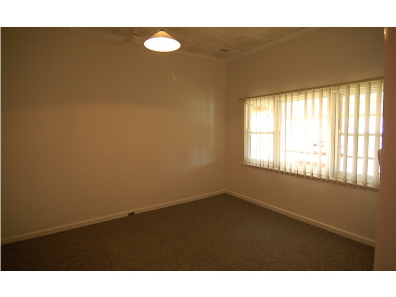 8 Fifth Avenue, Bassendean WA 6054