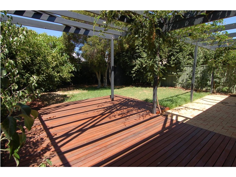 6 Bertie Street, Guildford WA 6055