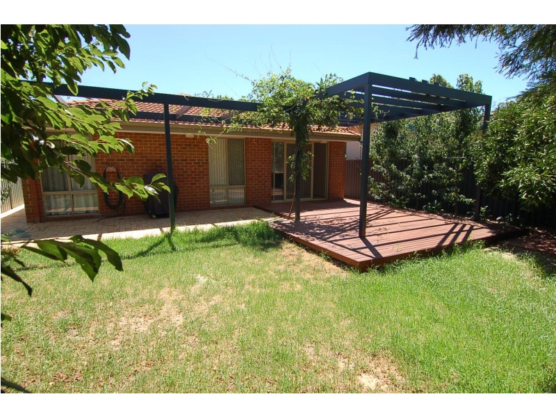 6 Bertie Street, Guildford WA 6055