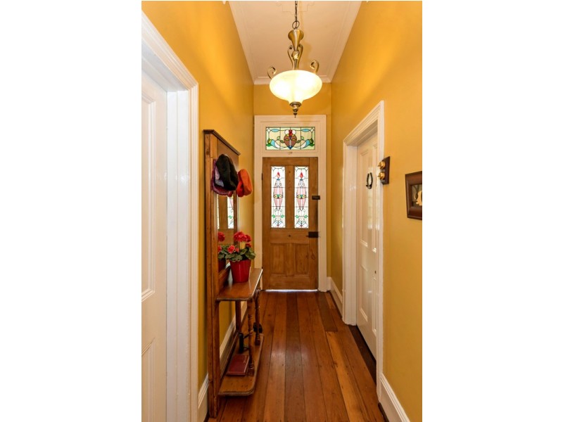 7 Olive Street, Guildford WA 6055