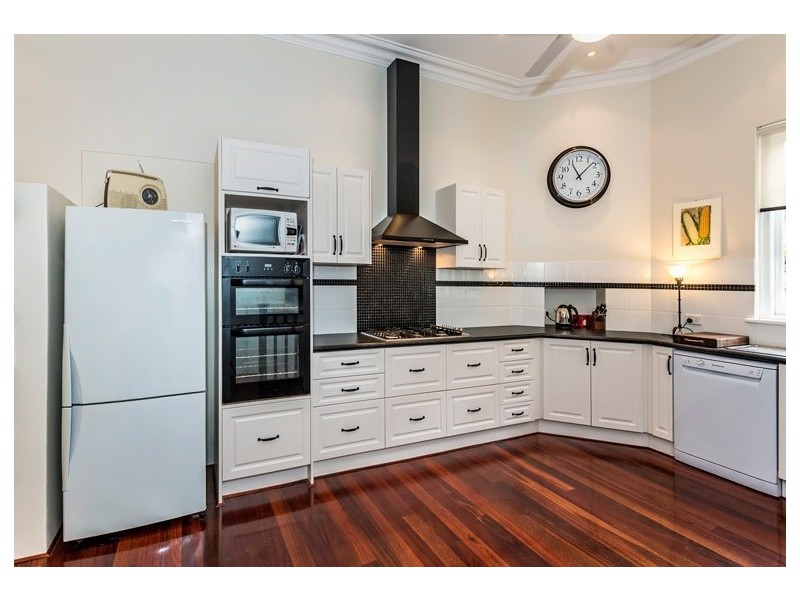 7 Olive Street, Guildford WA 6055