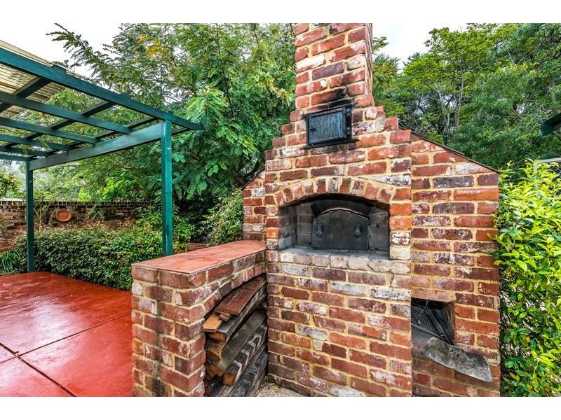 7 Olive Street, Guildford WA 6055