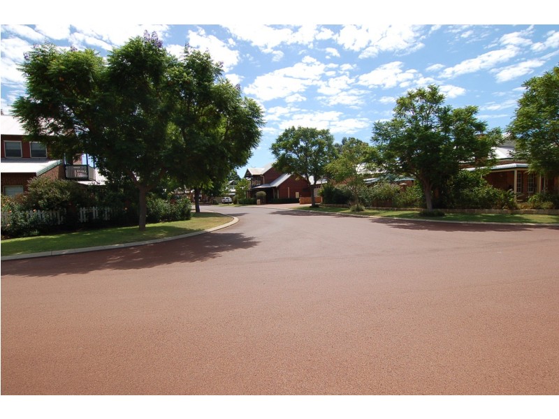 8 Gum Grove, Guildford WA 6055