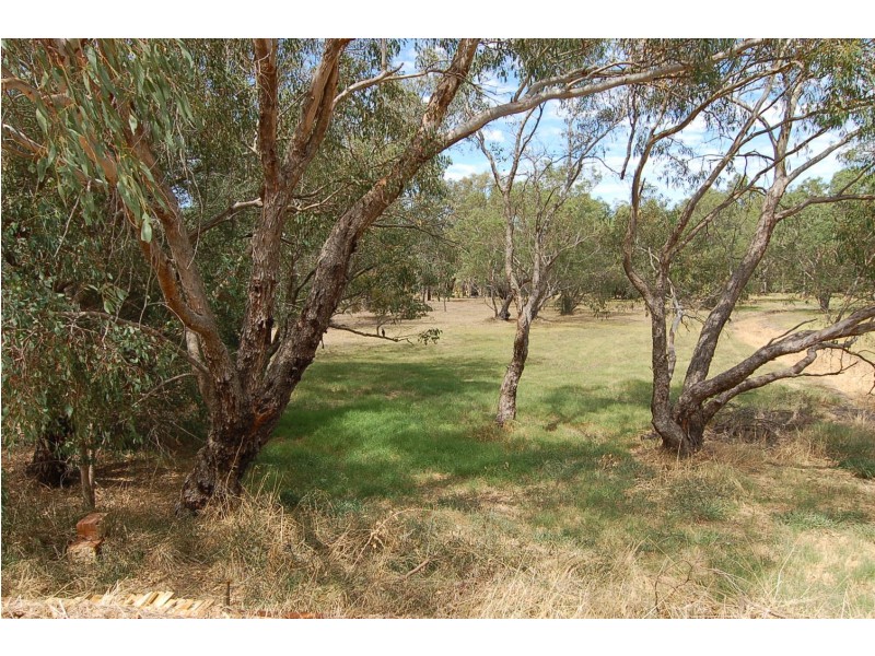 8 Gum Grove, Guildford WA 6055