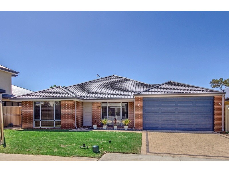 11 Kylee Close, South Guildford WA 6055