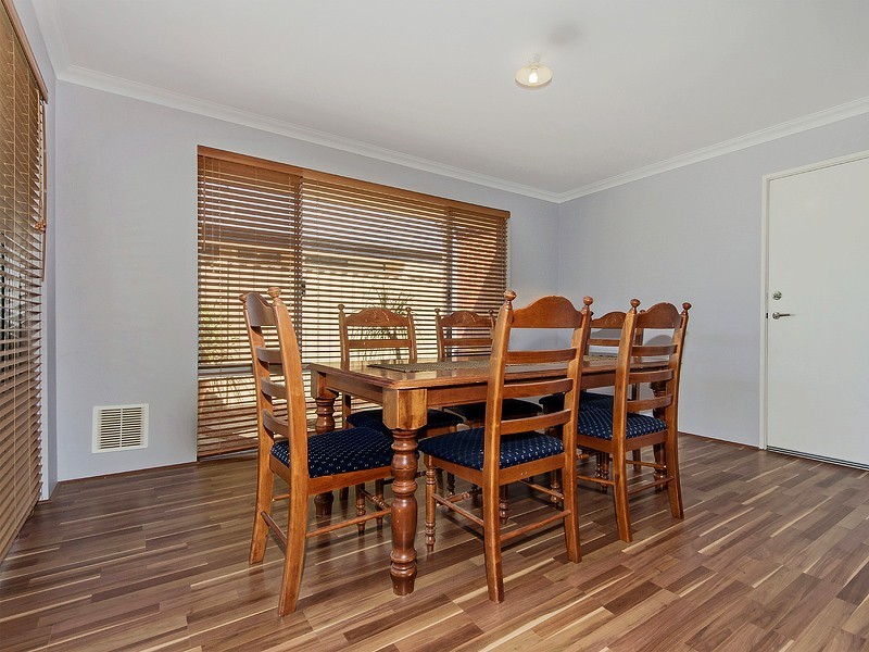 11 Kylee Close, South Guildford WA 6055