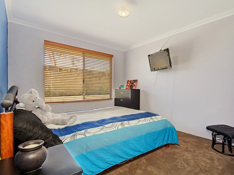 11 Kylee Close, South Guildford WA 6055
