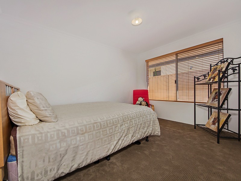 11 Kylee Close, South Guildford WA 6055