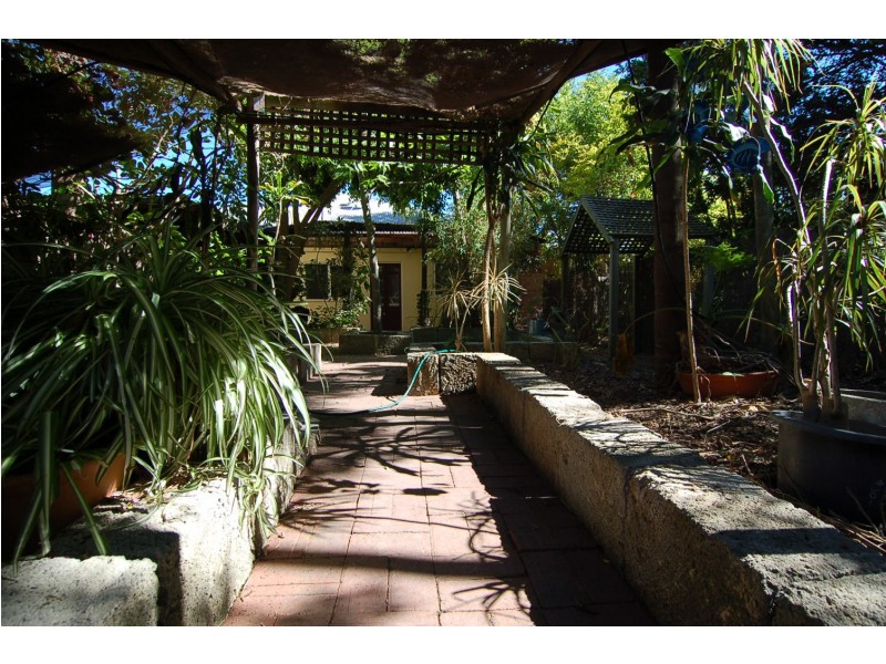 31 Byers Road, Midland WA 6056