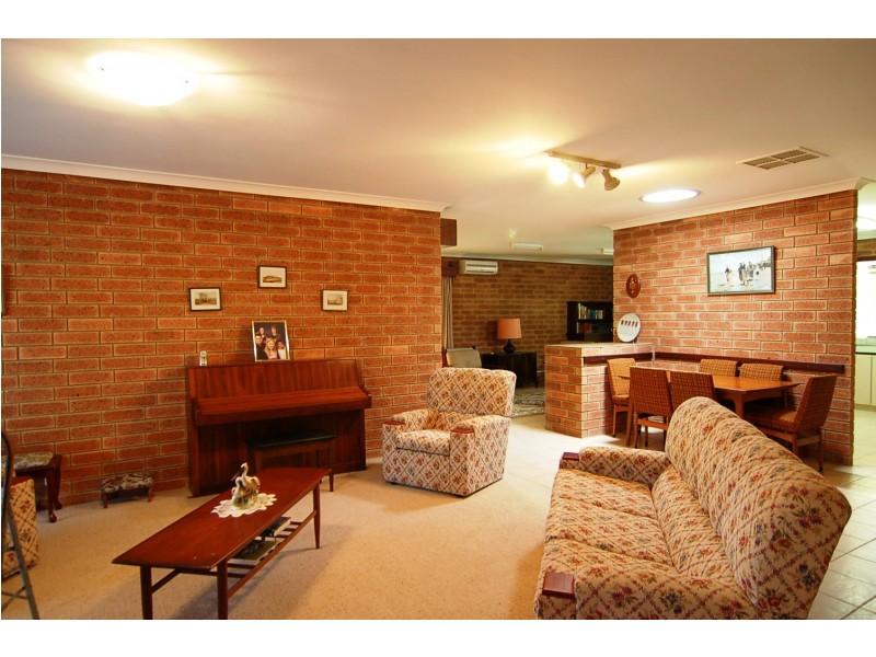 39 Hamilton St,, Bassendean WA 6054