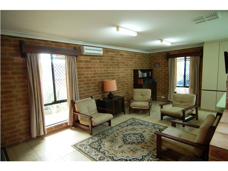 39 Hamilton St,, Bassendean WA 6054