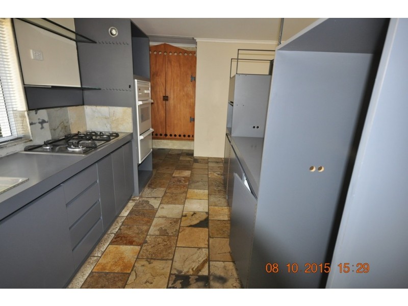 92 Buckingham Rd, Swan View WA 6056