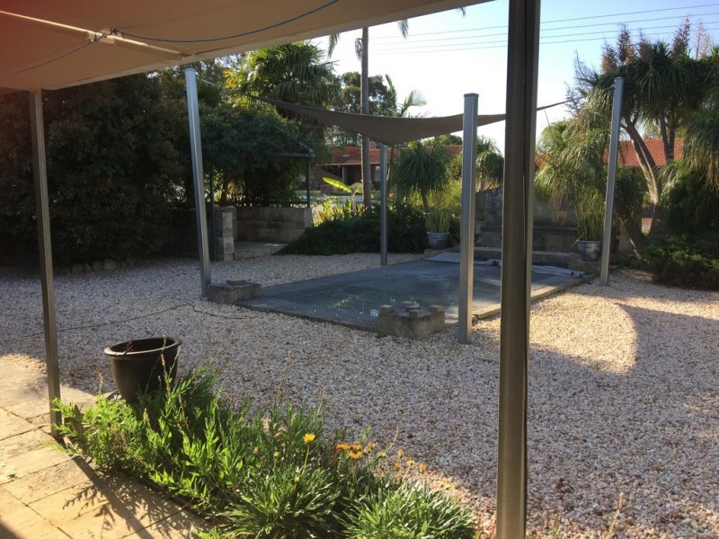 92 Buckingham Rd, Swan View WA 6056