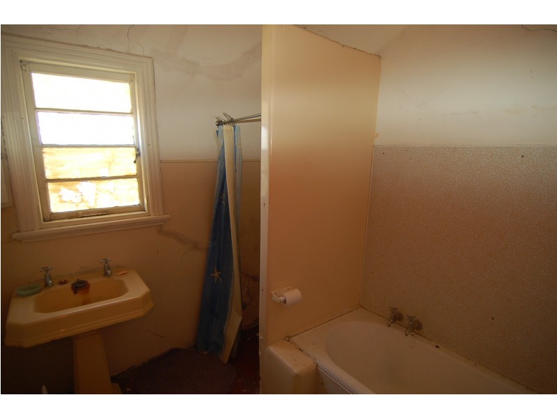 6 Briggs Street, Bassendean WA 6054