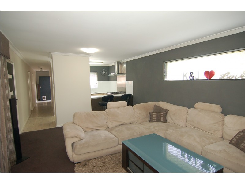 23 Sutherland Close, Guildford WA 6055