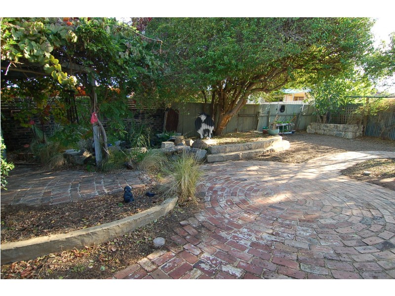 65 Charles Street (West), Midland WA 6056