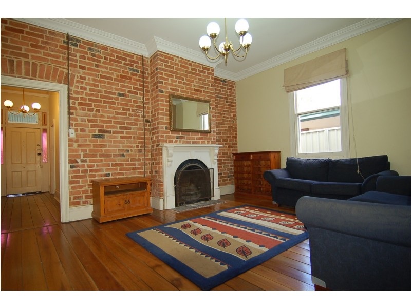 5 Bertie Street, Guildford WA 6055