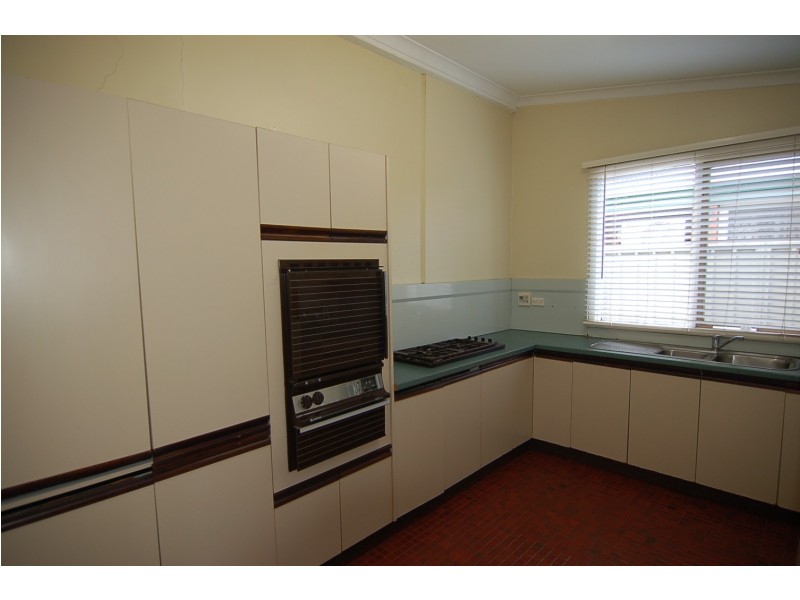 5 Bertie Street, Guildford WA 6055