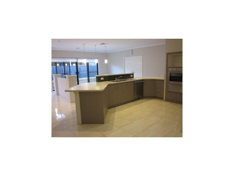 5 FARNELL, Aveley WA 6069
