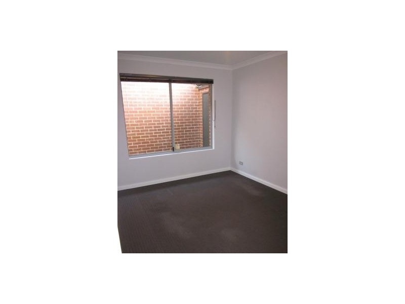 14B Denston Way, Girrawheen WA 6064