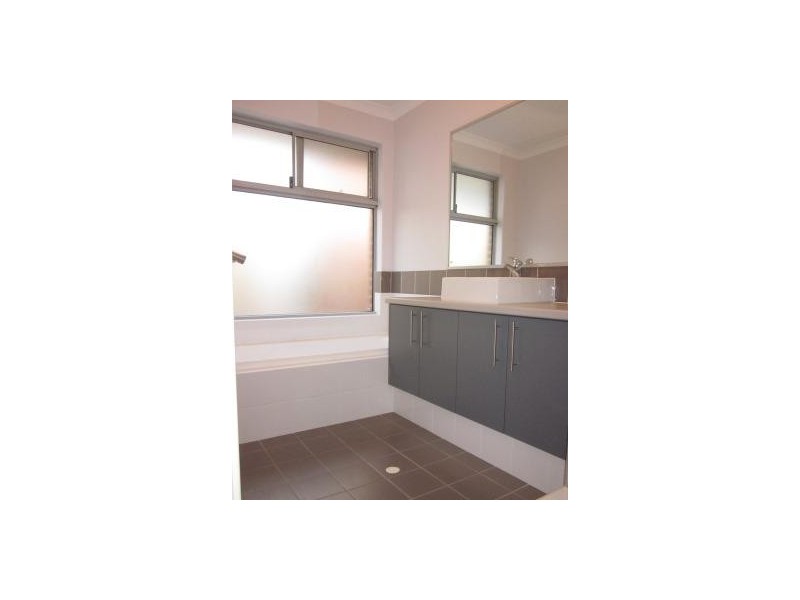 14B Denston Way, Girrawheen WA 6064