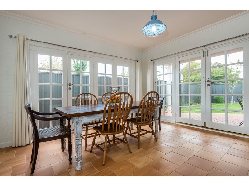 82A Iolanthe Street, Bassendean WA 6054