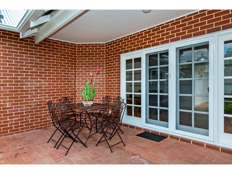 82A Iolanthe Street, Bassendean WA 6054