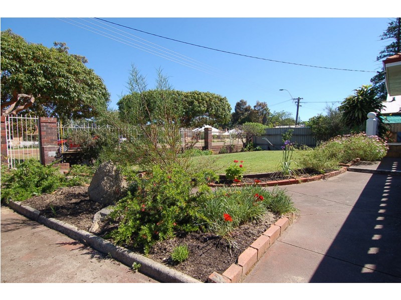 10 Helena Street, Guildford WA 6055