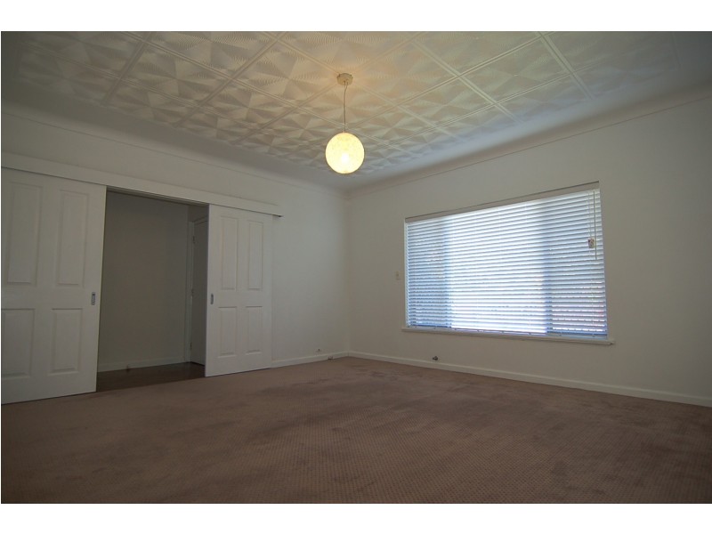 10 Helena Street, Guildford WA 6055