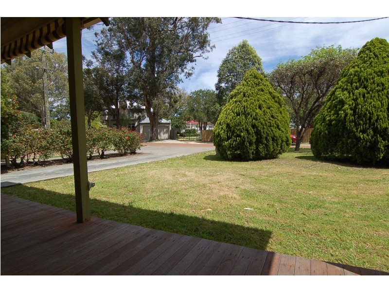 4 Meares Street, Guildford WA 6055