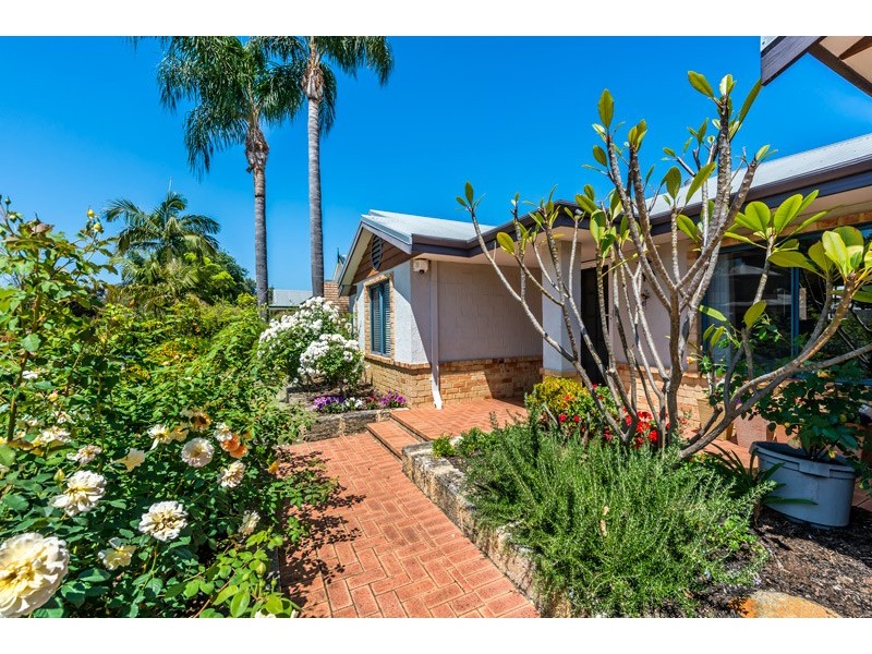 8 Houghton Close, South Guildford WA 6055