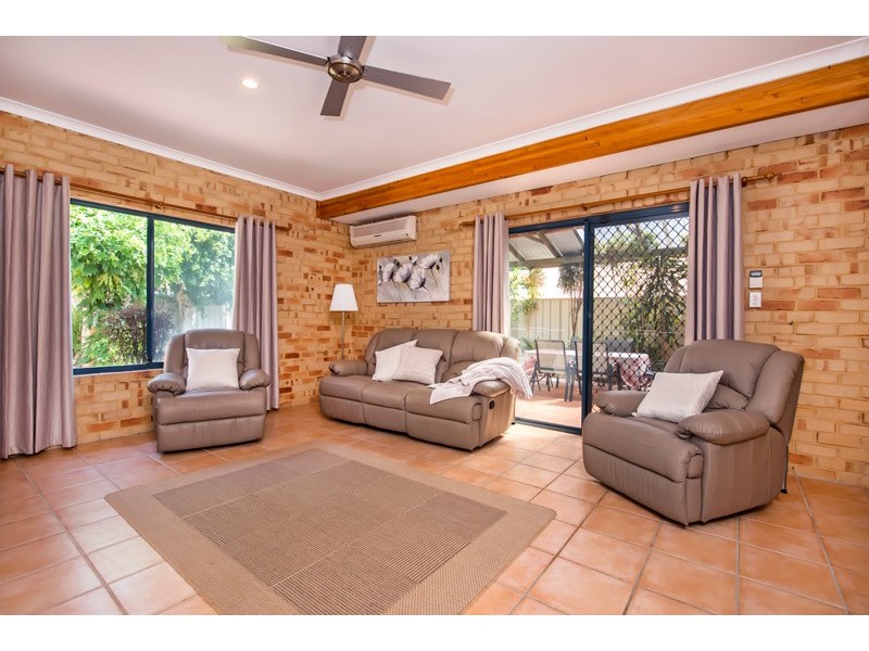 8 Houghton Close, South Guildford WA 6055