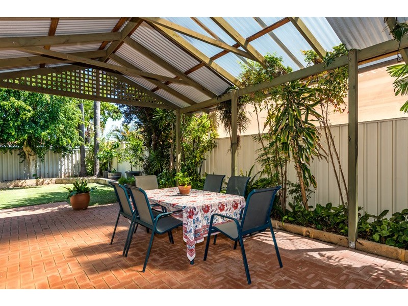 8 Houghton Close, South Guildford WA 6055