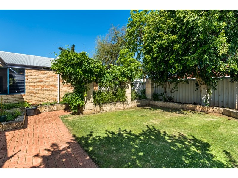 8 Houghton Close, South Guildford WA 6055