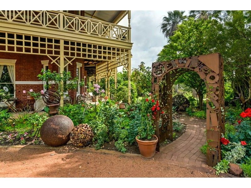 1 Earlsferry Court, Bassendean WA 6054