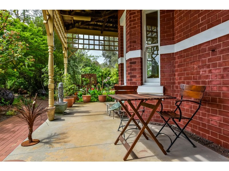 1 Earlsferry Court, Bassendean WA 6054