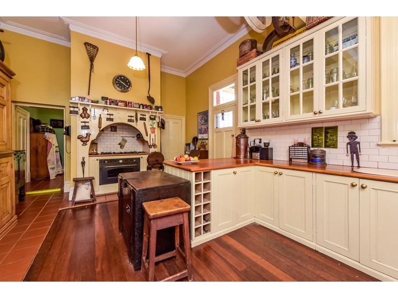 1 Earlsferry Court, Bassendean WA 6054