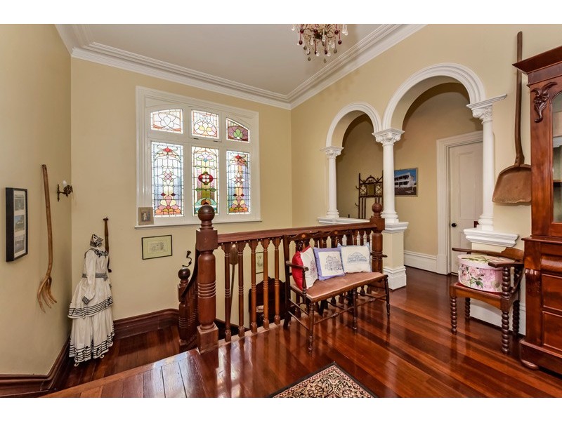 1 Earlsferry Court, Bassendean WA 6054