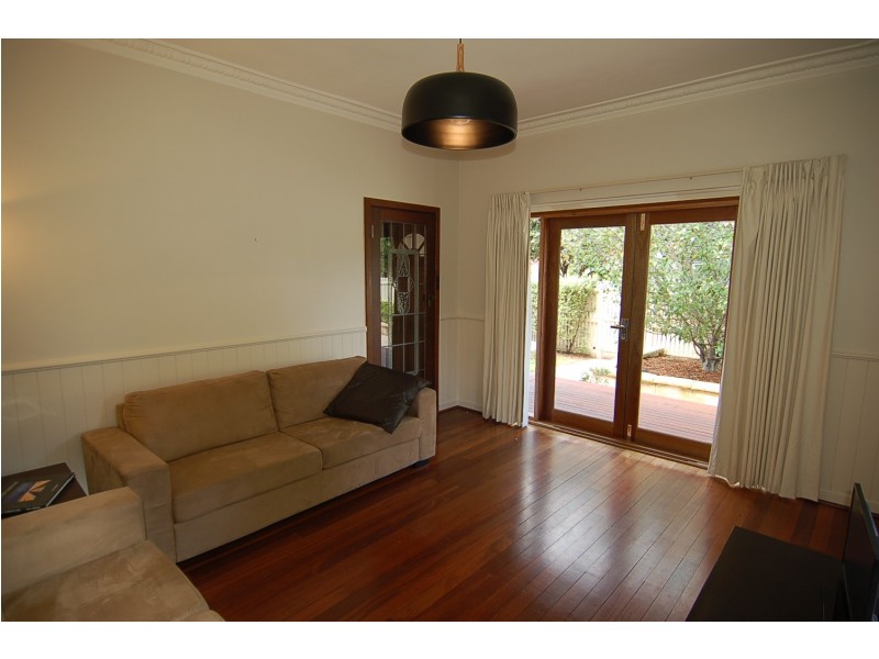 44 Swan Street, Guildford WA 6055