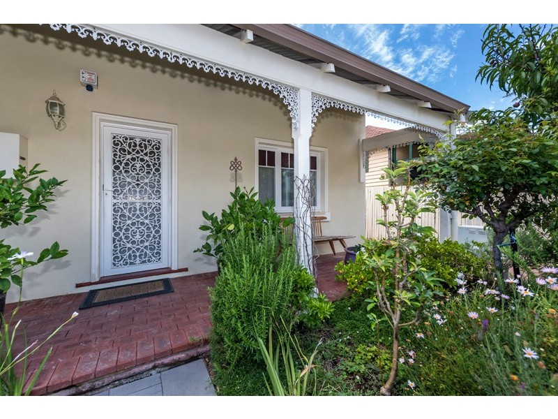 8 Stephen Street, Guildford WA 6055