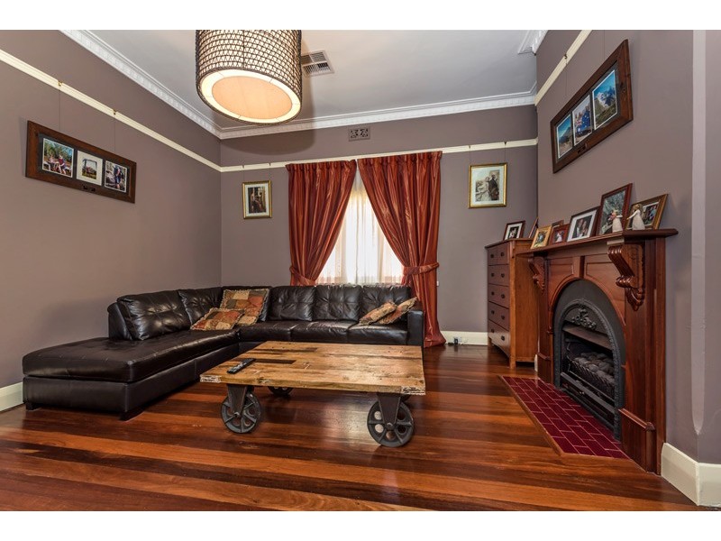 8 Stephen Street, Guildford WA 6055